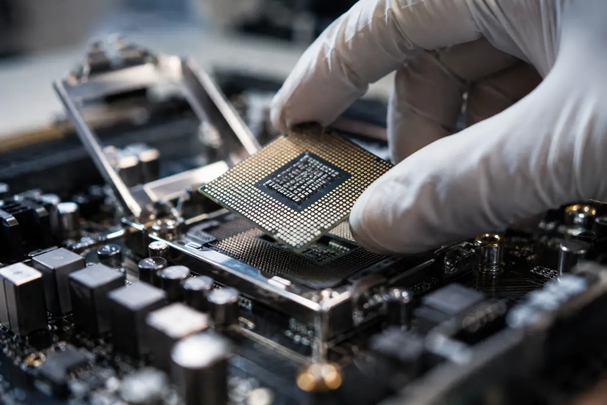 Semiconductor chip on a circuit board
